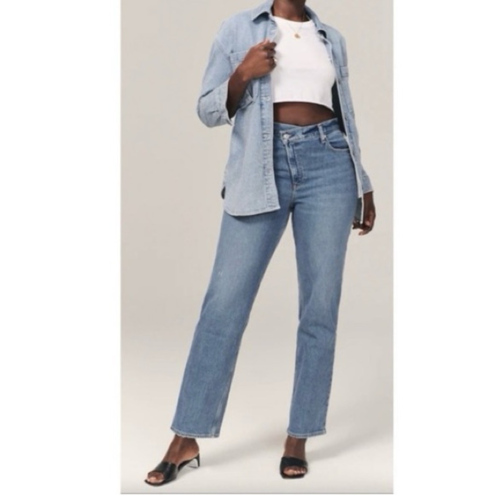 Abercrombie & Fitch Curve Love Straight Leg Jeans